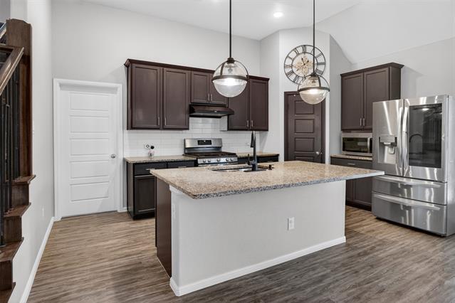Building Photo - 5913 Pensby Dr