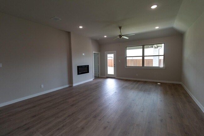 Building Photo - 1140 Enchanted Rock Ln