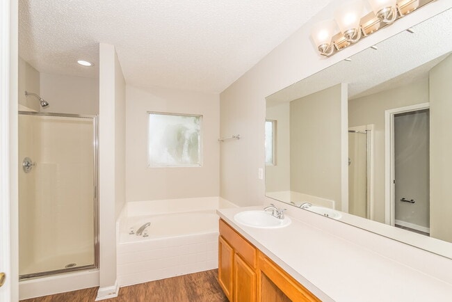 Building Photo - 13564 Ashford Wood Ct E