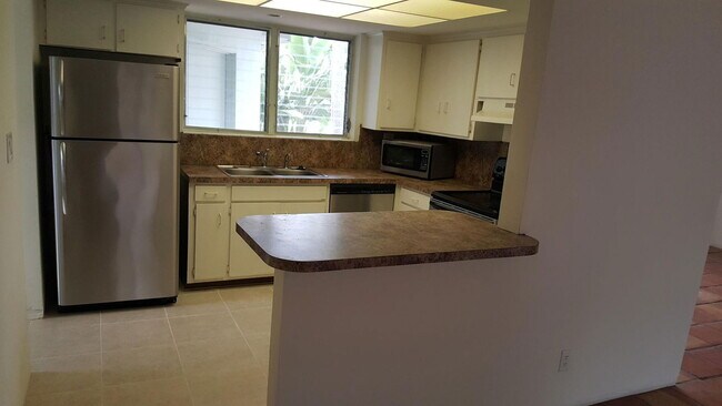 Building Photo - 1132 SW 3rd St