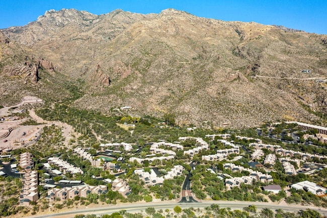 Building Photo - 6655 N Canyon Crest Dr
