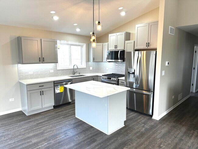 Building Photo - 317 Buena Terrace