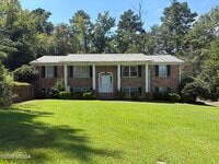 Building Photo - 1442 Maplewood Dr