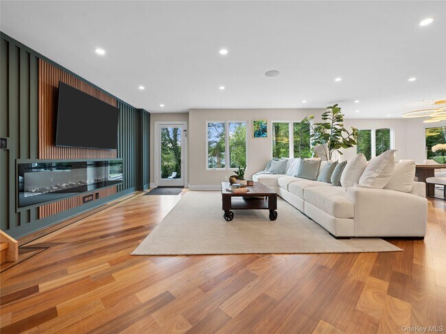 Building Photo - 5 N Hills Rd