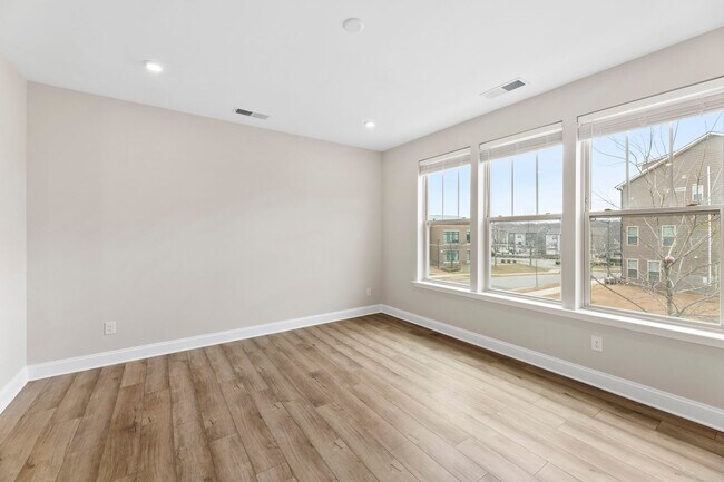 Building Photo - 210 Judson Ave