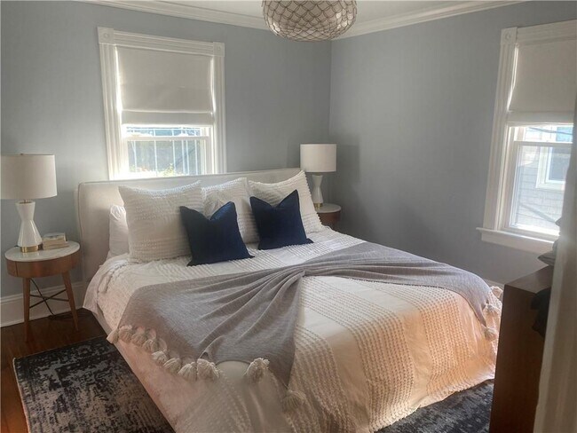 Building Photo - 27 Mann Ave