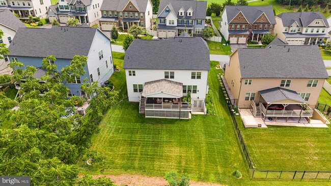 Building Photo - 7142 Starmount Ct