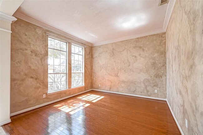 Building Photo - 7510 Shadow Terrace Ln