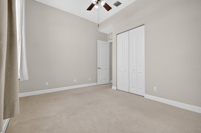Building Photo - 8883 Kingsmoor Wy