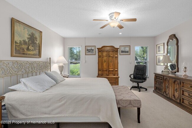 Building Photo - 7167 Crown Oaks Dr