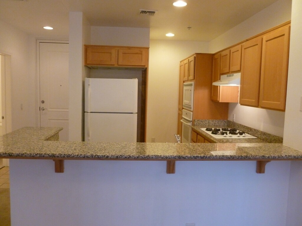 Building Photo - 23 E Agate Ave