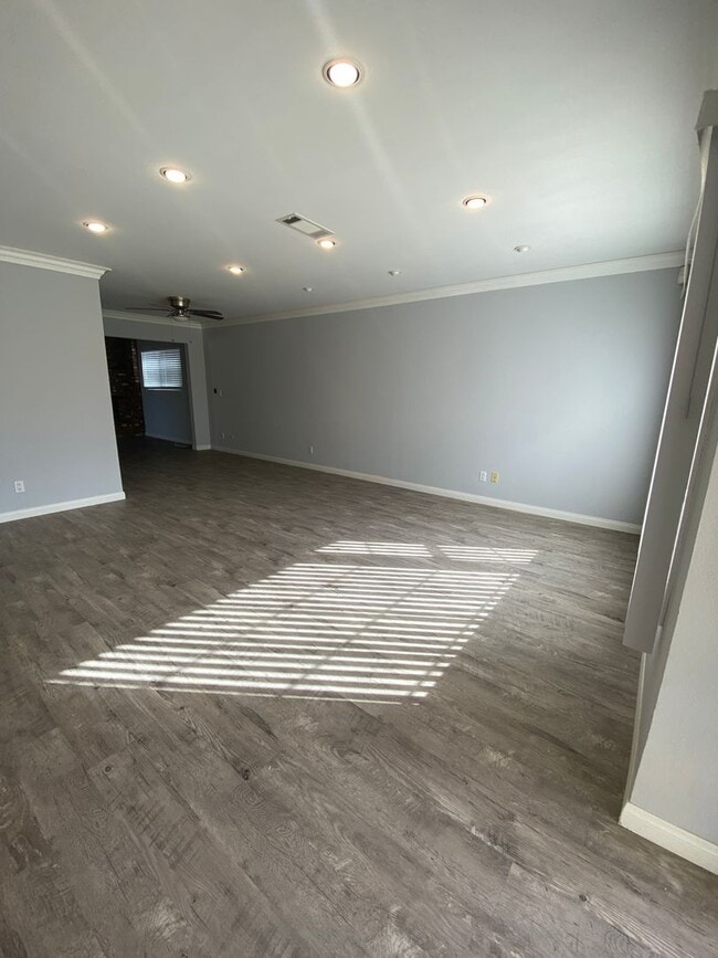 Building Photo - Harbor City- Single Family Home