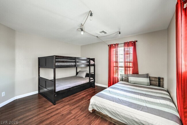 Building Photo - 5663 Artesia Lake Ct