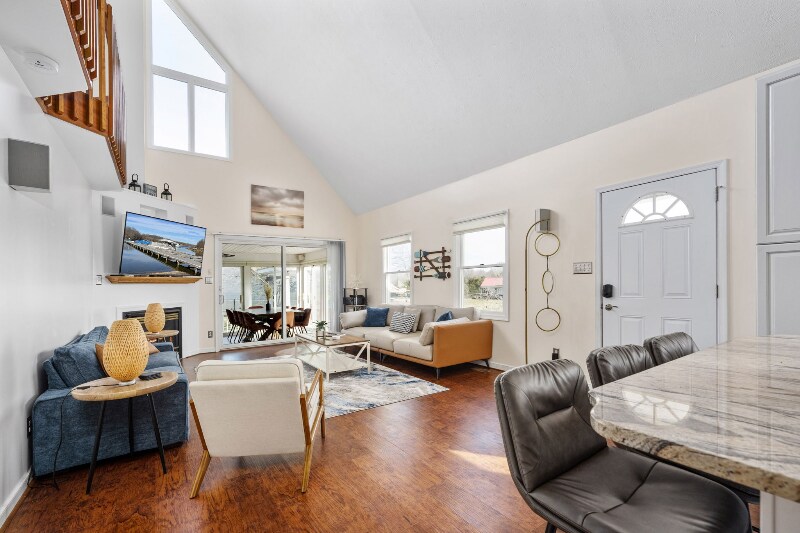 Building Photo - 145 Old Farm Hollow