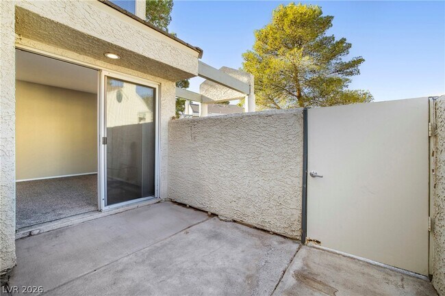 Building Photo - 2748 Lodestone Dr