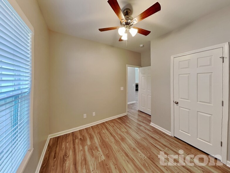 Building Photo - 4006 Eastside Ct