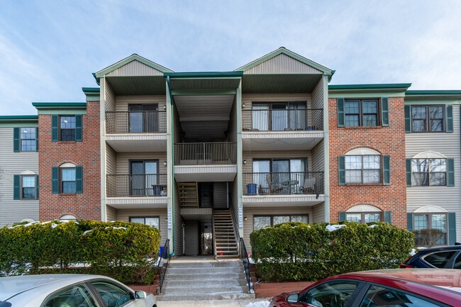 Building Photo - 69 Fisher Dr