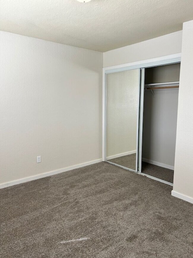 Building Photo - Single Level 3 Bedroom 2 Bath House in Rohnert Park