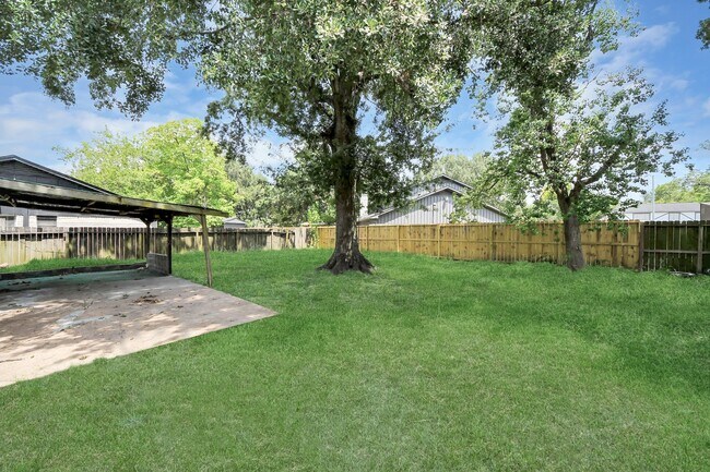 Building Photo - 9131 Rentur Dr