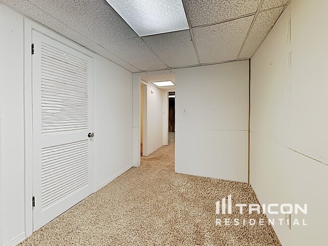 Building Photo - 5009 Melanie Dr