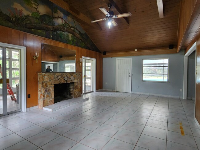 Building Photo - 4910 Ralls Dr