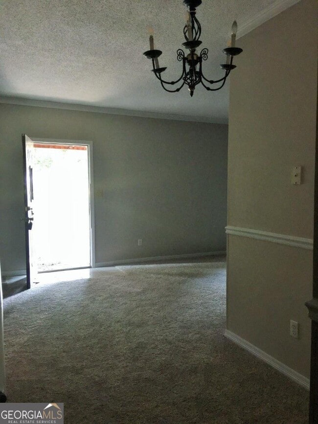 Building Photo - 214 Knodishall Dr