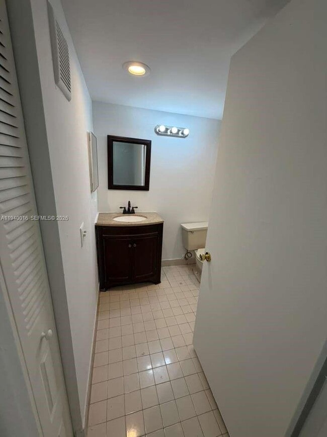 Building Photo - 8160 Geneva Ct