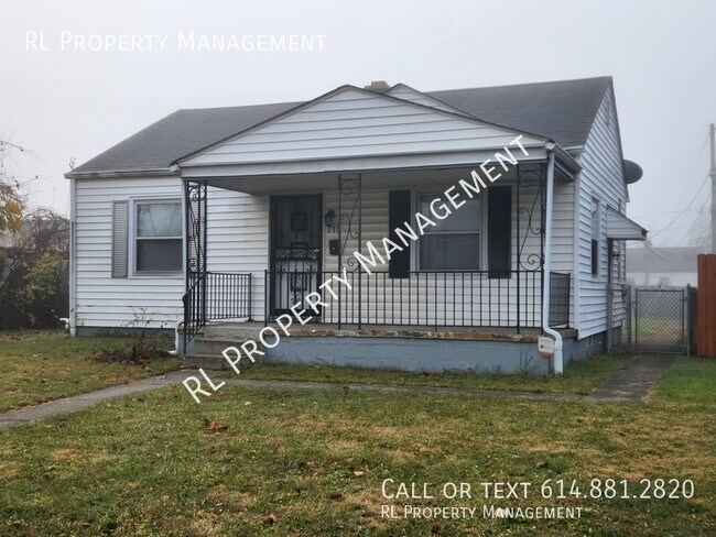 Primary Photo - WAIVED APPLICATION FEES WITH SIGNED LEASE!...