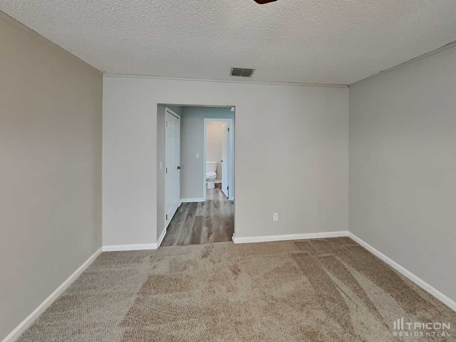Building Photo - 1729 Farm Way