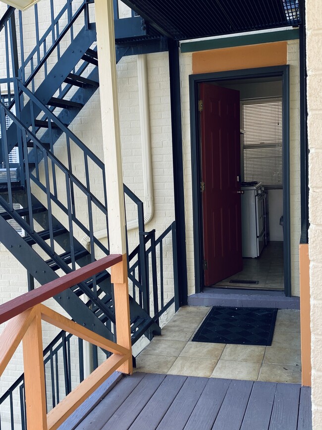 Building Photo - 1701 Brownsville Rd