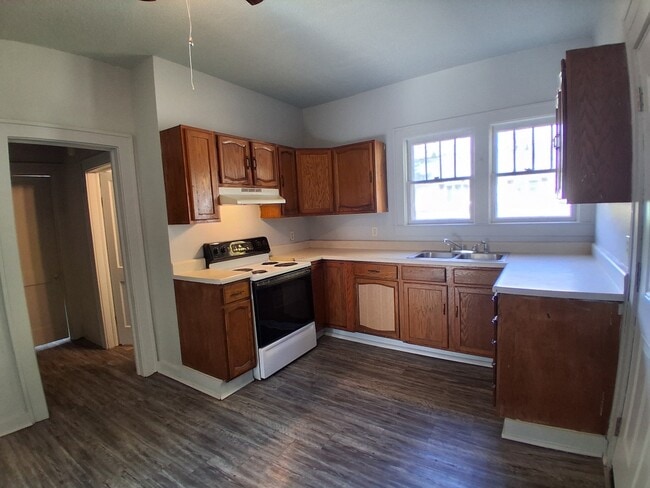 Building Photo - 1901 Smith Ave