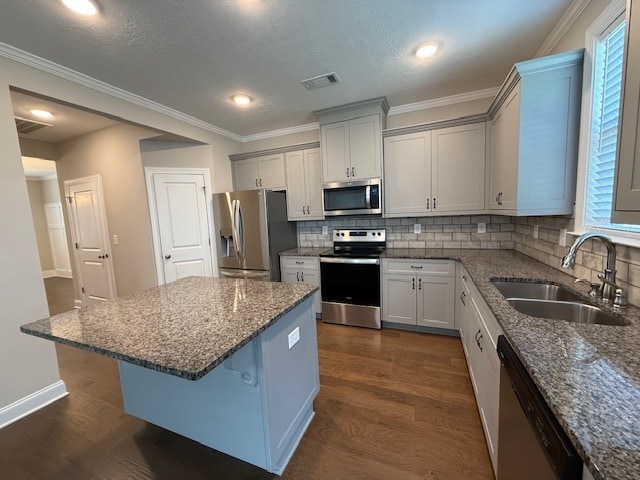 Building Photo - 3110 Wayne Dr