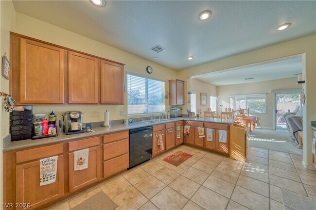 Building Photo - 5720 Al Fresco Ave