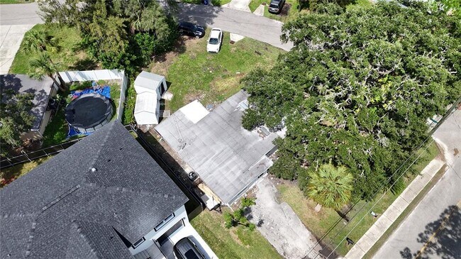 Building Photo - 5039 Avery Rd