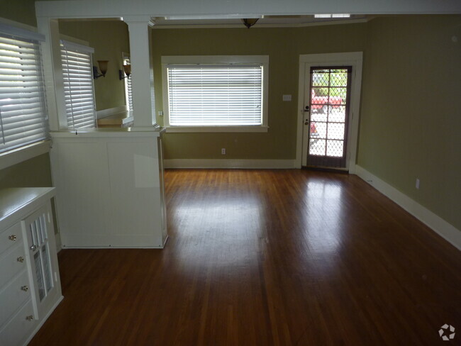 Building Photo - 379 Redondo Ave