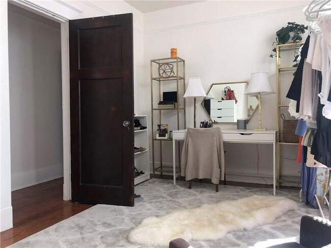 Building Photo - 2525-2527 Palmer Ave