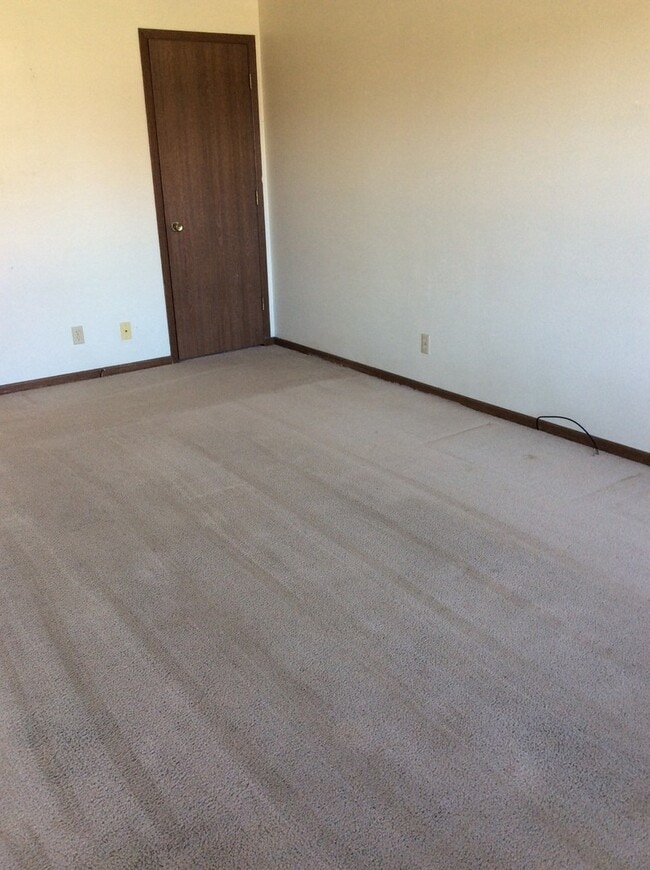 Building Photo - 1522 Delaware Ave