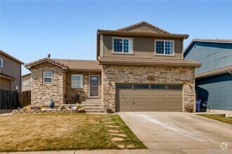 Building Photo - Beautiful 4 bedroom 3.5 bathroom single fa...