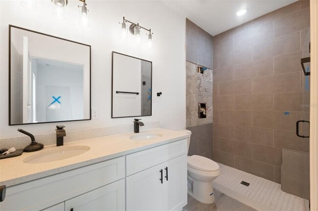 Building Photo - 2273 SW 158th St Rd