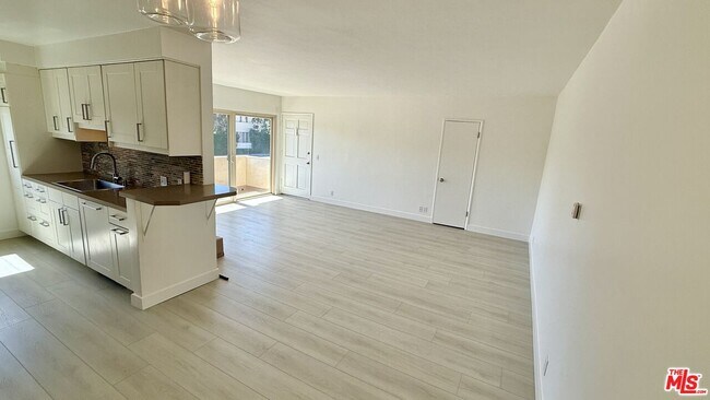 Building Photo - 22351 Pacific Coast Hwy