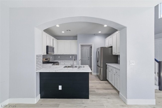 Building Photo - 972 Prestwick St