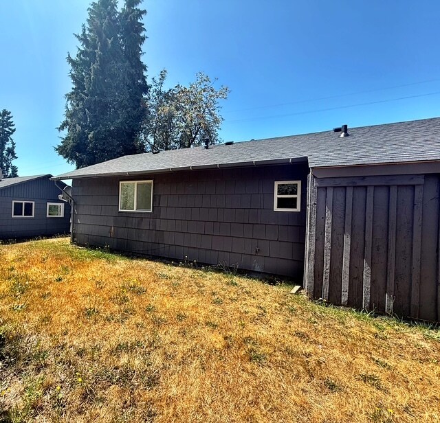 Building Photo - 3328 Halverson Ave