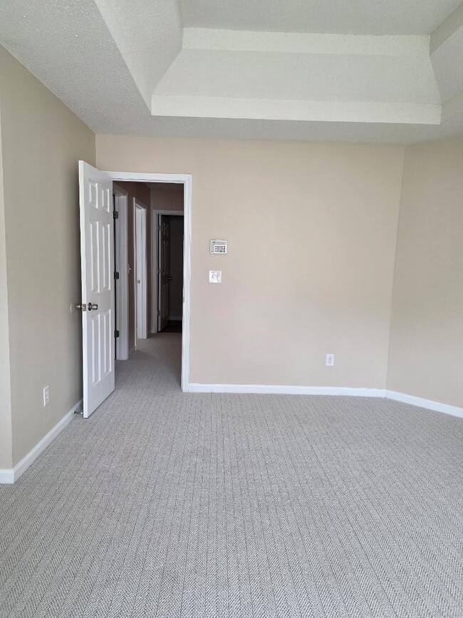 Building Photo - 215 Colser Drive