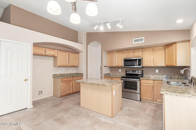 Building Photo - 4431 E Melinda Ln