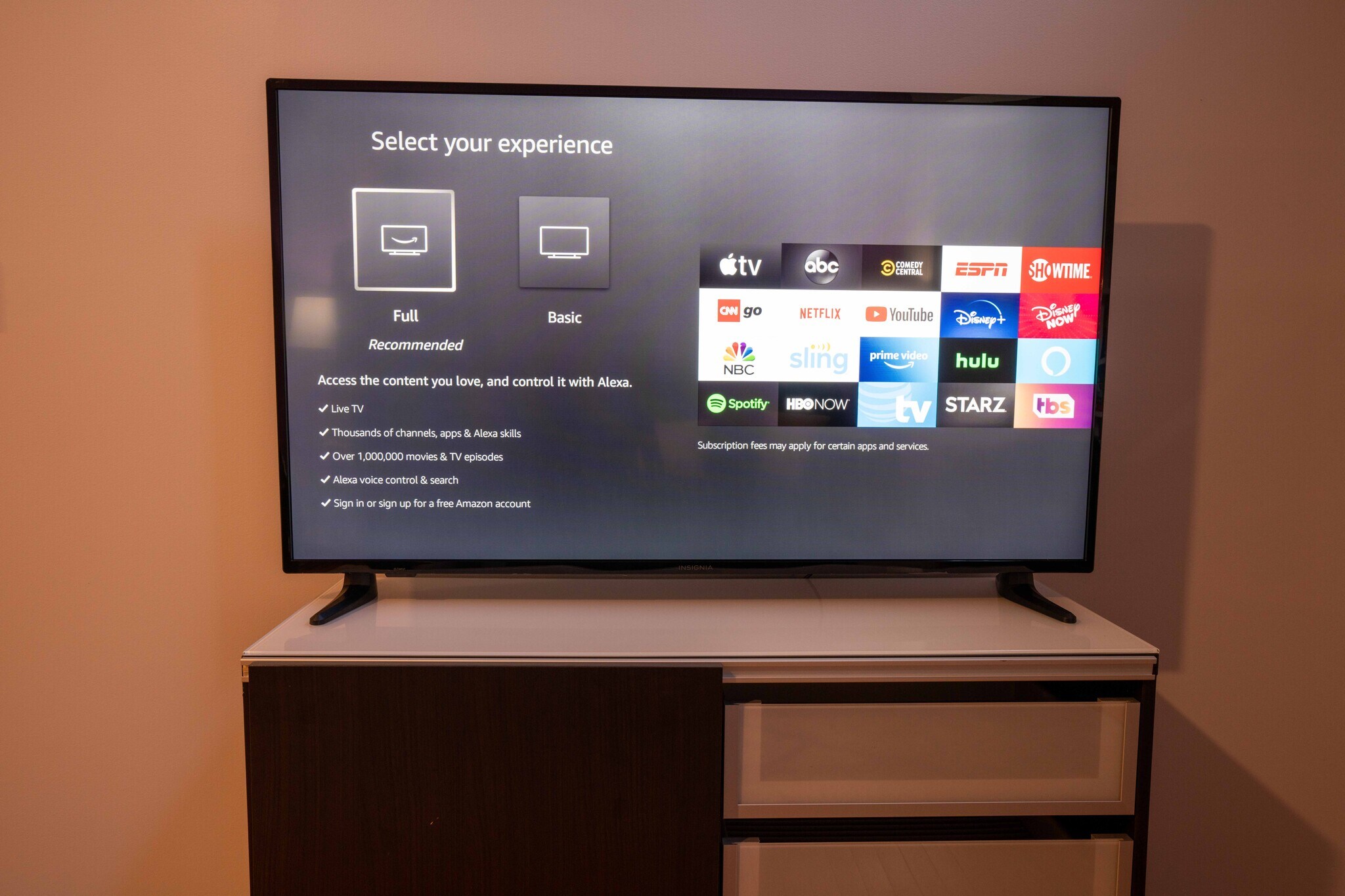 Building Photo - 624 E Walnut St