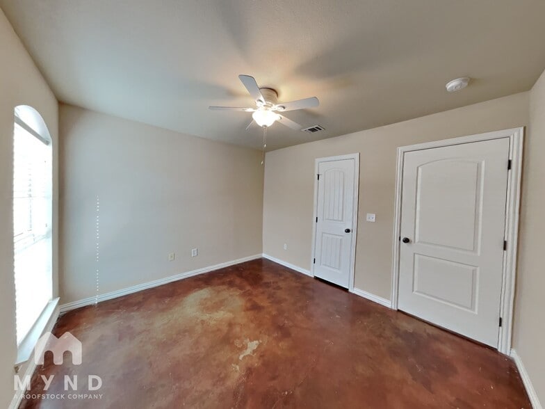 Building Photo - 123 Jolin Ln