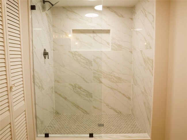 Building Photo - 95 Simpson Dr NE