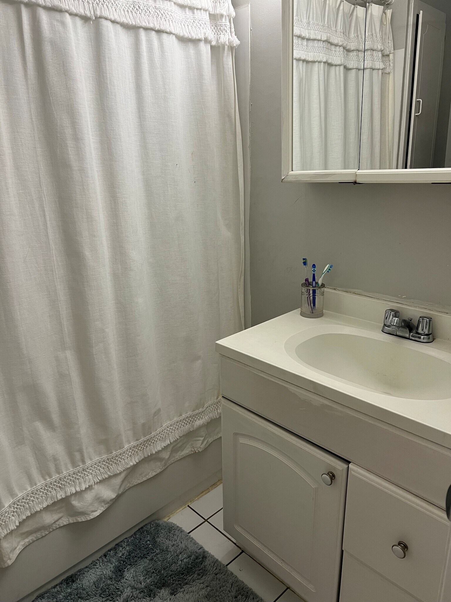 Bathroom - 286 Prior Ave N
