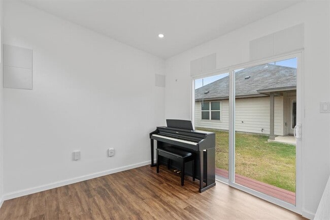 Building Photo - 457 Red Matador Ln