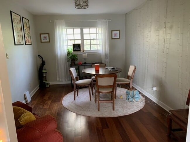 Building Photo - 173R